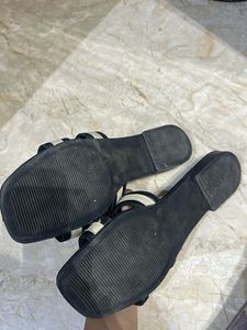Stylish Black &amp; Beige Slides