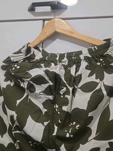 Stylish Floral Print Button-Up Shirt