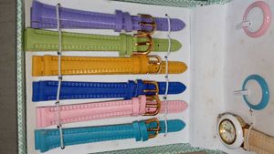 🥰Cute Aesthetic Wathes Set With 6 Straps🌈