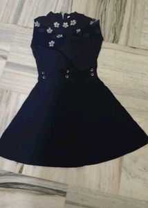 Elegant Navy Blue Embroidered Kurta