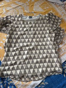 Chic Geometric Print Top