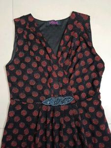 Elegant V-Neck Black &amp; Red Polka Dot Maxi Dress
