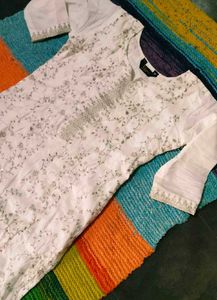 Embroidery Kurta Set.🤍🩷