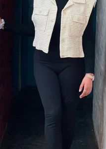 Chic Textured Sleeveless Jacket