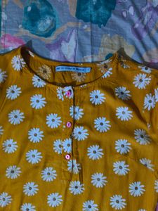 Women Yellow Floral Printed Cotton Kurta