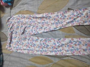 Bundle of 3 T-Shirts and lower for 6-8 years
