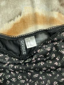 h&amp;mFloral Mini Skirt