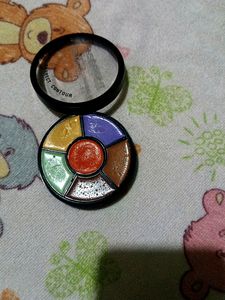 Insight Cosmetic Concealer
