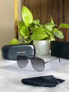 TOMFORD TOP NOTCH QUALITY 💯 UNISEX SUNGLASSES