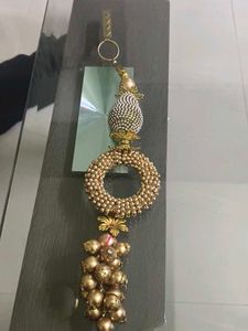 Exquisite Gold Toned Kamar latkan
