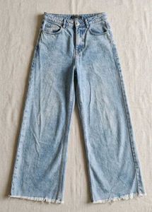 Wide-Leg High-Waist Jeans