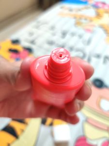 DOT &amp; KEY Strawberry Dew Strobe Cream