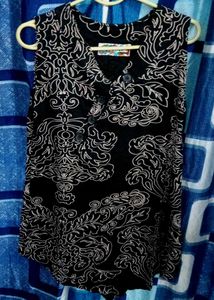 Stylish Black & White Floral Sleeveless Top