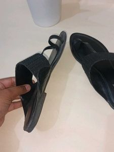Black FLATS
