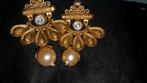 Exquisite Gold-Tone Pearl Earrings
