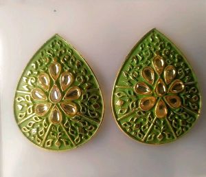 Pista Colour Kundan Earrings
