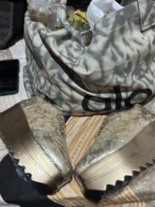 Bridal or party wear shoes