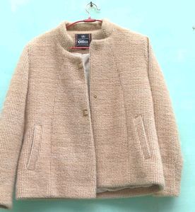 Chic Textured Cropped wool Jacket 🩷