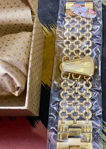 Elegant Gold Tone Chain Watch