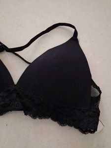 34B H&amp;M Black Lace Trim Bra