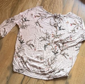 white floral t shirt