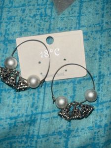 Flash sale 🔥 New - Hoop Earrings with Pearl