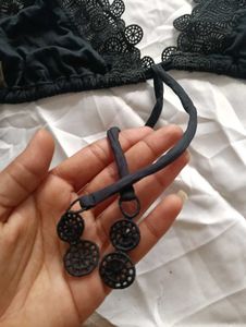 🎀BUY '1' GET '1' FREE Chic Black Bikini Top