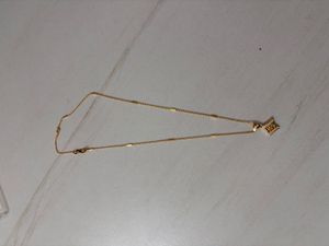 Elegant Gold Diamond Pendant Necklace