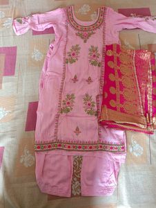 Elegant Pink Embroidered Kurta Set