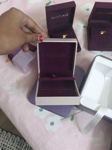 Caratlane Jewellery Set with Box