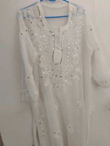Elegant White Chikankari Kurta