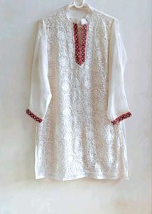 🩷🤍 Chikankari White Kurti with Pink Work