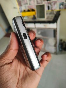 Nokia 6070 (2006 Model)