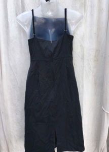 568.Black Sleeveless Midi Dress