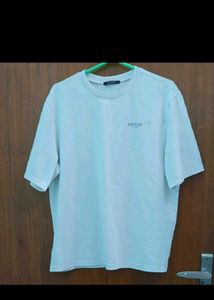 NUMERO UNO + GUESS Tshirt