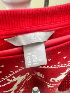 H&amp;M Cozy Red Christmas Sweater with Reindeer