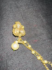 Elegant Gold nose pin