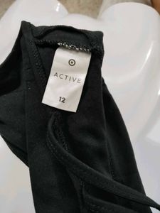 Premium Black Strappy Back Seamless Sports Bra -