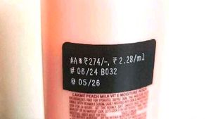 Lakme Peach Milk Moisturizer Body Lotion, 120mlNEW