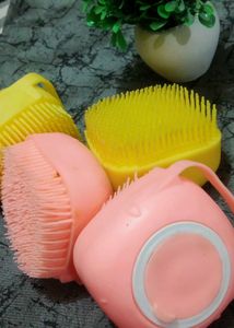 SALE (PACK OF 4)💥 extra Soft Silicone Body Scrub.