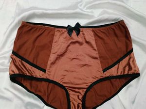 🇳🇿💫🎀 Satin Short