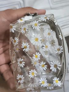 Cute Daisy Print Cosmetic Pouch