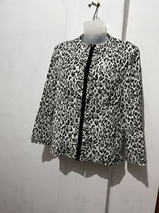 Leopard Print Zip-Up Jacket