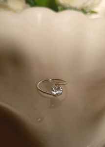 Elegant Silver toned Ring with Sparkling Stone
