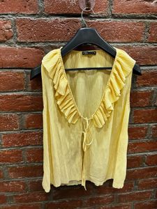 Ruffled Sleeveless Yellow Top