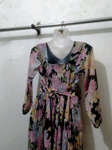 Floral Print V-Neck Midi Dress