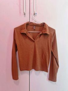 Long Sleeve Collared Crop Top