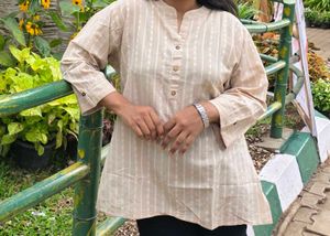 Elegant Beige Kurta with Striped Pattern