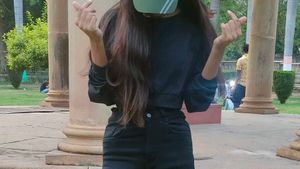 Black Cropped Long Sleeve Top