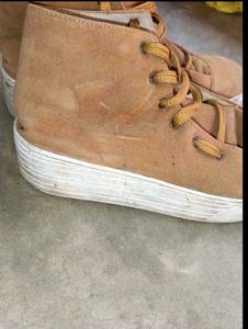 Stylish Tan Suede Casual Boots